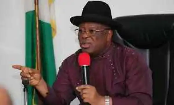 Governor Umahi Reshuffles Cabinet, Sacks All Local Government Chairmen
